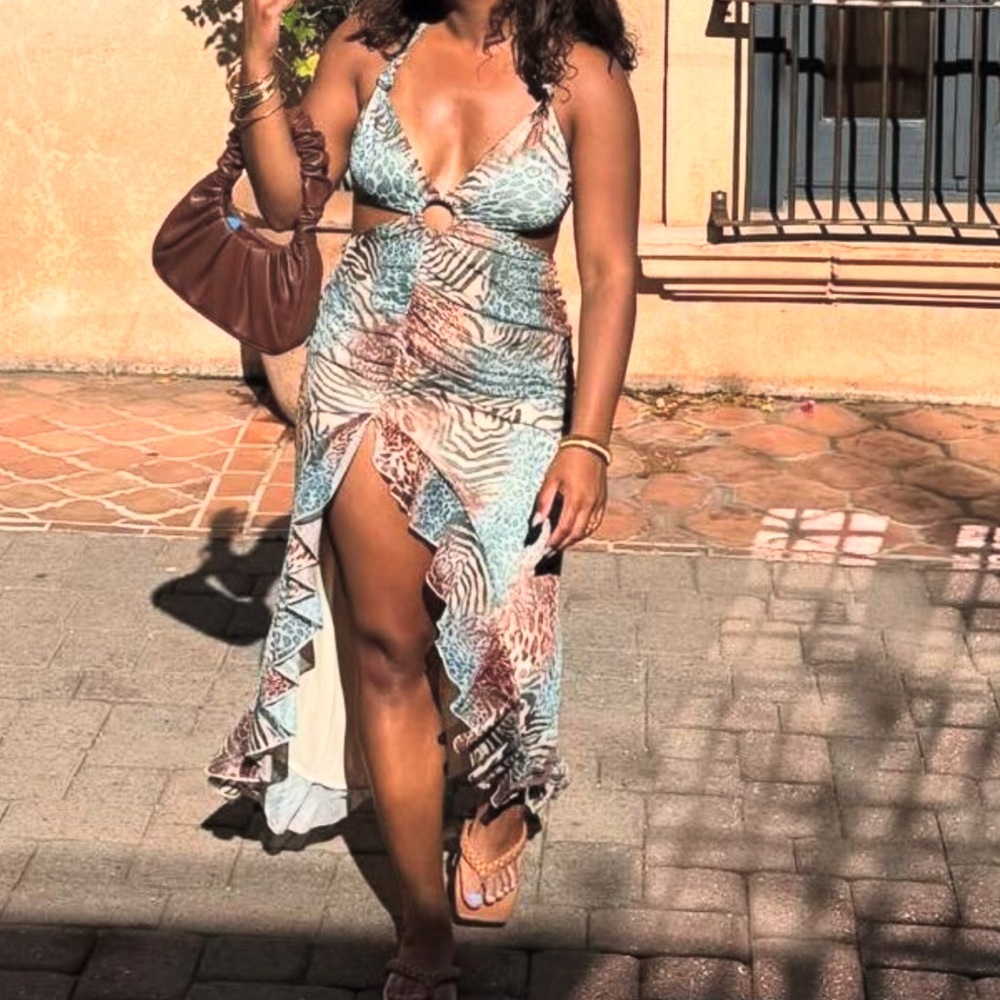 SHEIN BAE Hollow Out Random
Printed High Slit Ruffle Hem Dress